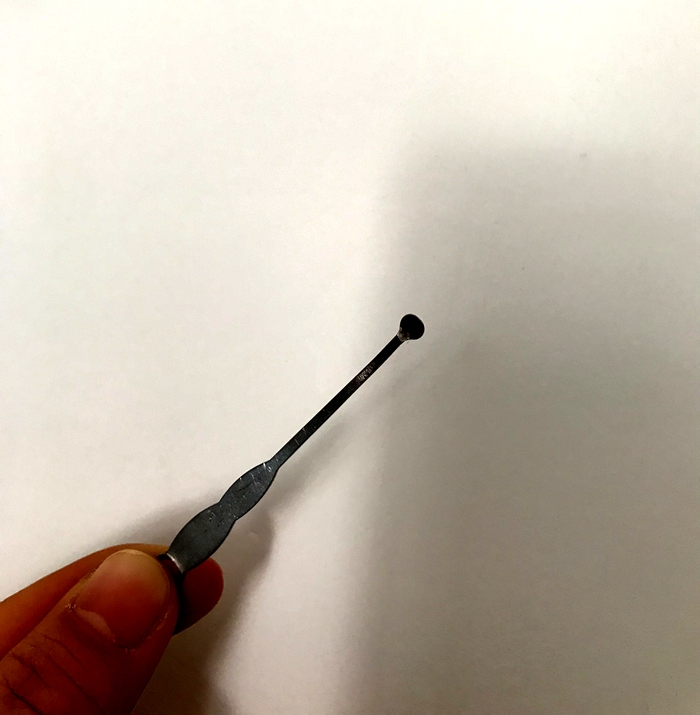 监利法院胡玉玲 小小挖耳勺 安检不含糊2.jpg