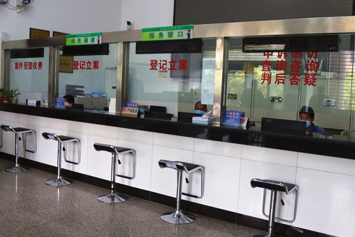 防控庭审两不误  线上线下复工忙 (4).jpg