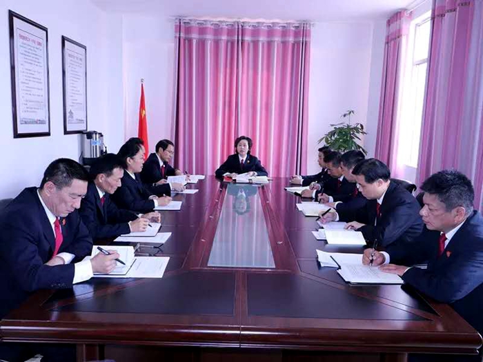 荆州区法院 高举旗帜,谱写党建引领法院发展新篇章3.jpg 荆州区法院 高举旗帜,谱写党建引领法院发展新篇章3.jpg