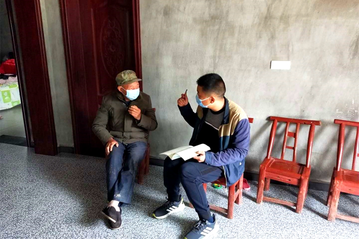 熊洪成:饮水不忘思源 脱贫不忘党恩 (3).jpg 熊洪成:饮水不忘思源 脱贫不忘党恩 (3).jpg