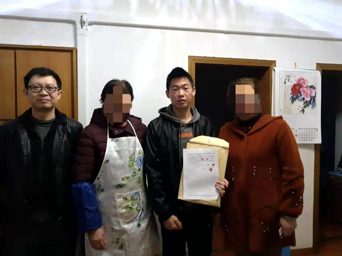 照片.jpg 照片.jpg