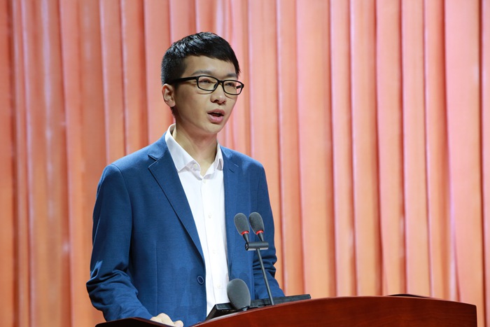杨军同志儿子杨昶.JPG